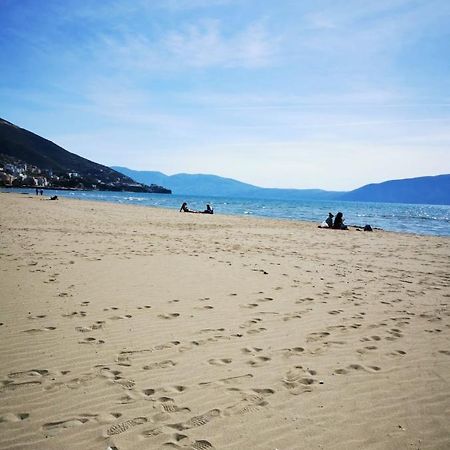 Seanfinity Apartments Vlorë Esterno foto