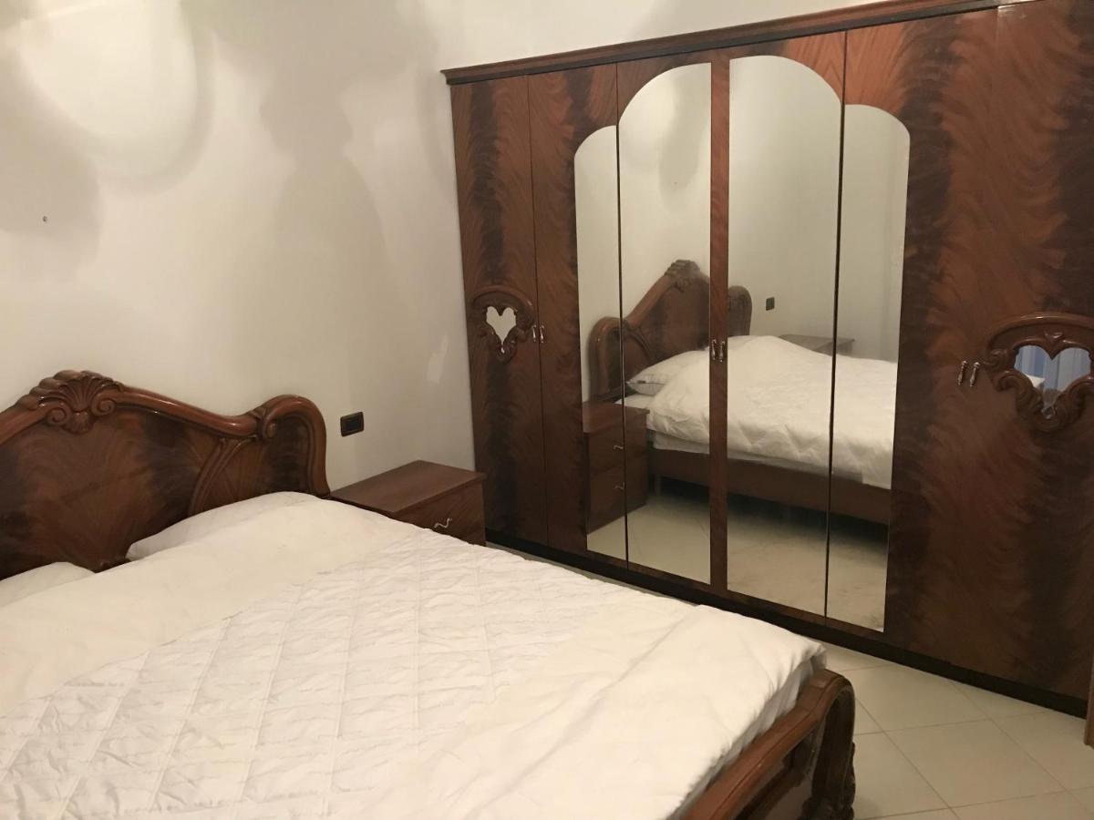 Seanfinity Apartments Vlorë Esterno foto